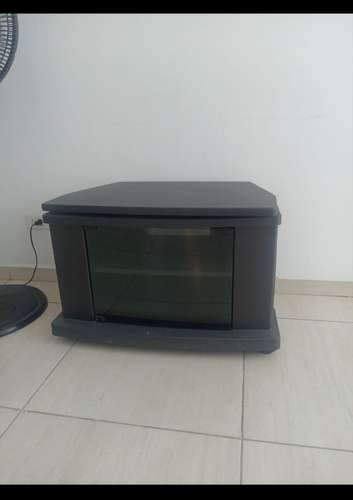 Cama 3/4, colchón y mesa para tv