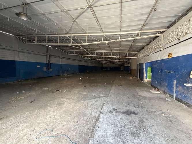 Alquilo bodega en Los Ángeles, 1500m2  - Imagen 4