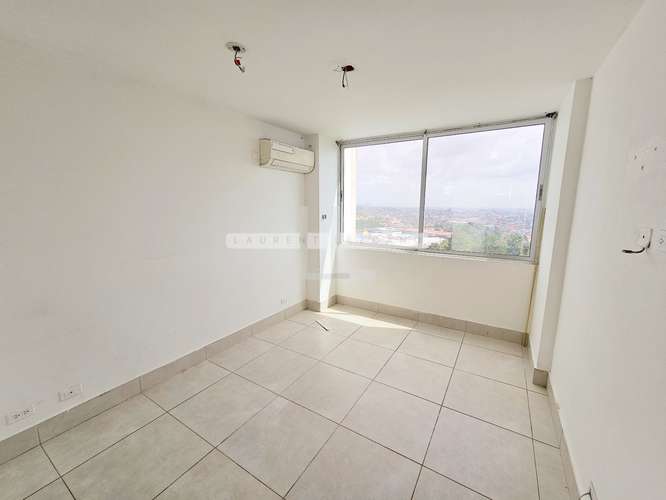Vendo Apartamento en PH Sky Point de 3 habitaciones 2 parkings. Haga una oferta - Imagen 9