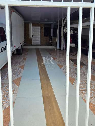 Casa en esquina en Chanis con paneles solares y anexo independiente - Imagen 3