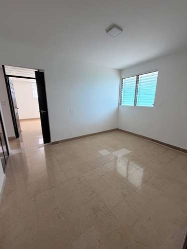 ALQUILO AMPLIO LOCAL COMERCIAL EN EL CARMEN - Imagen 12