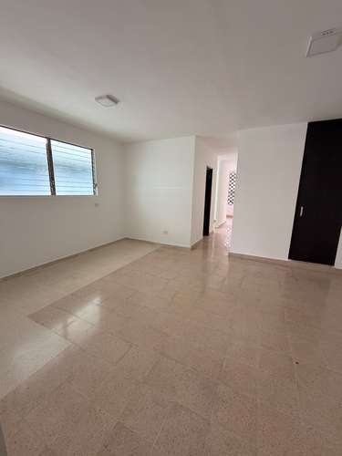 ALQUILO AMPLIO LOCAL COMERCIAL EN EL CARMEN - Imagen 6