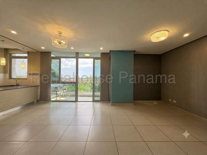 Venta apartamento en 4 Horizontes, Altos de Panamá - con piscina | uVIK-27-435