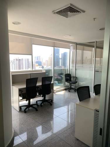 ALQUILO OFICINA EJECUTIVA AMOBLADA DE 188 M² EN F&F TOWER, CALLE 50 | VISTA AL MAR, BALCÓN Y 3 ESTACIONAMIENTOS - Imagen 11