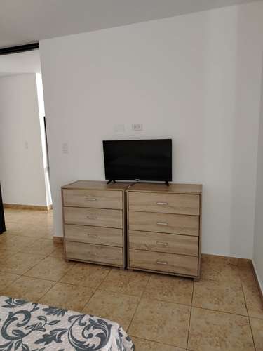 ALQUILO, $900,APARTAMENTO AMOBLADO DE 100 M², 2 RECÁMARAS, BALCÓN Y PISCINA – CERCA DEL METRO - Imagen 12