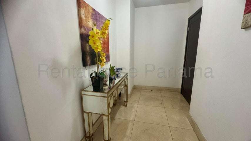 Venta de Apartamento Amoblado en Avenida Balboa, PH Villa del Mar 26LGG6386 - Imagen 4