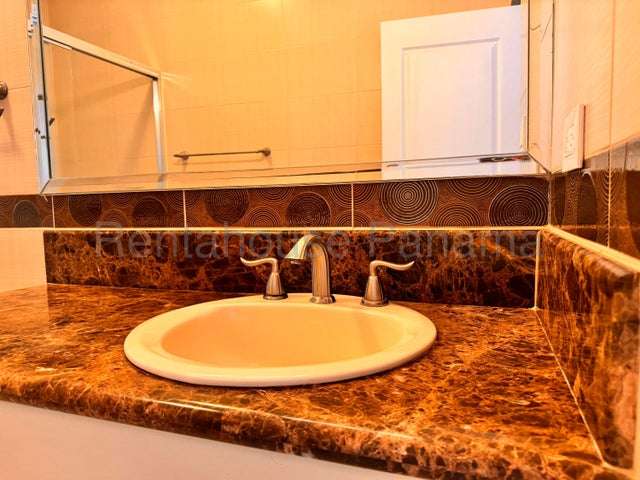 Venta de Apartamento Amoblado en Avenida Balboa, PH Vista del Mar 26LGG9090 - Imagen 10