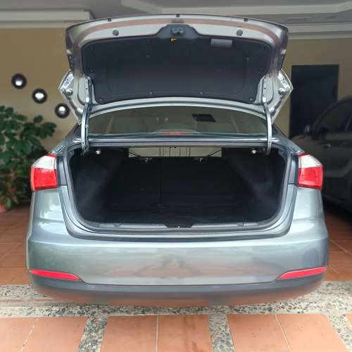 Vendo Kia Cerato 2015 - Imagen 6
