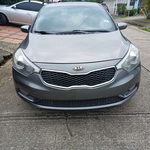 Vendo Kia Cerato 2015