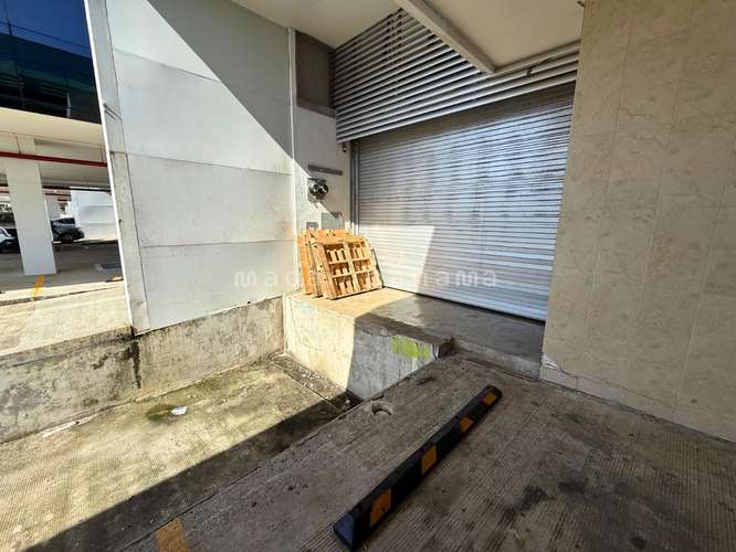 Vendo Propiedad compuesta por dos galeras de dos niveles en Panama Viejo Business Center, Parque Lefevre - Imagen 11