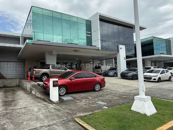 Vendo Propiedad compuesta por dos galeras de dos niveles en Panama Viejo Business Center, Parque Lefevre - Imagen 5