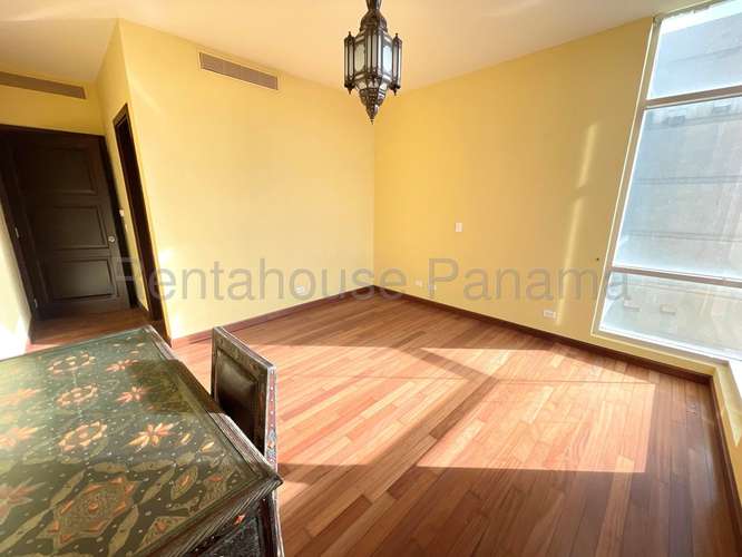 Apartamento en Venta en Punta Pacífica. PACIFIC POINT | 2 Parkigs y Depósito