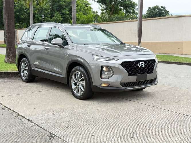 Hyundai Santa Fe 2019 a solo $13,900 - Imagen 2
