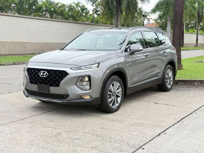 Hyundai Santa Fe 2019 a solo $13,900
