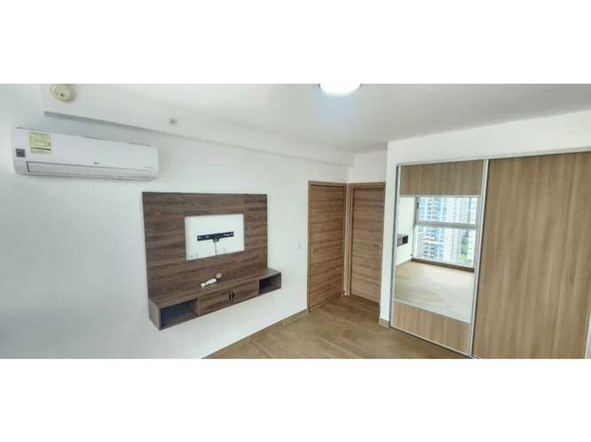 VENTA DE EXCLUSIVO APARTAMENTO EN BELLA VISTA - Imagen 6