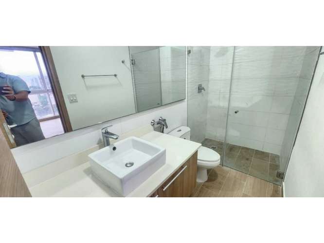 VENTA DE EXCLUSIVO APARTAMENTO EN BELLA VISTA - Imagen 13