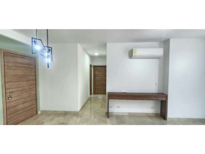 VENTA DE EXCLUSIVO APARTAMENTO EN BELLA VISTA - Imagen 4