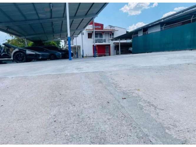 SE VENDE CASA CON GALERA 1200M EN JUAN DIAZ URB. SAN FERNANDO - Imagen 2