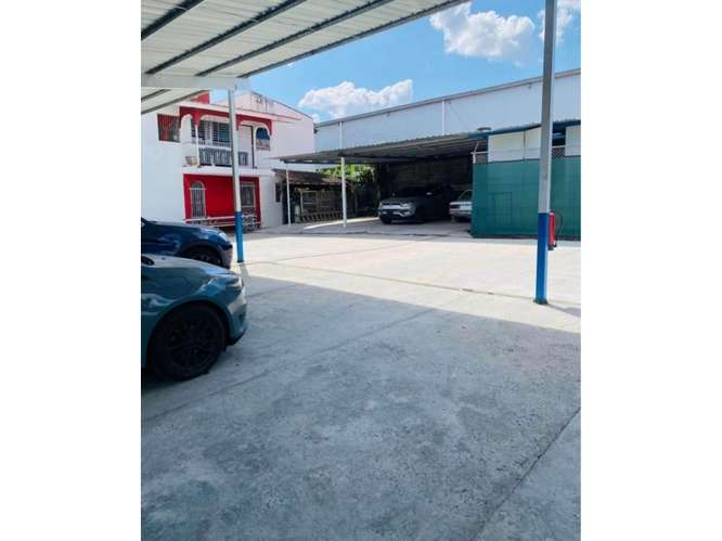 SE VENDE CASA CON GALERA 1200M EN JUAN DIAZ URB. SAN FERNANDO - Imagen 8