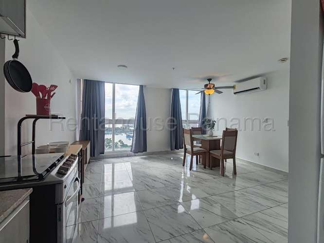 Venta de Apartamento Amoblado en Avenida Balboa Ph The Sands EC