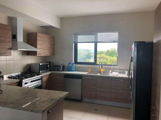 Venta de Apartamento de Playa Amoblado en PH VistaMar Marina Golf San Carlos| 205.40 m², 27GP3200 - Imagen 2