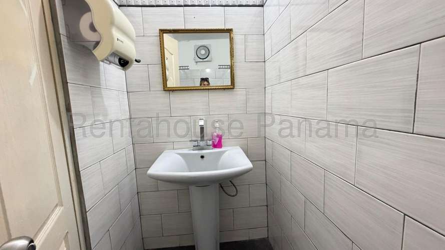 Oficina Comercial en Venta en El Carmen JG