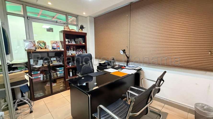 Oficina Comercial en Venta en El Carmen JG