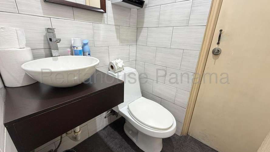 Oficina Comercial en Venta en El Carmen JG