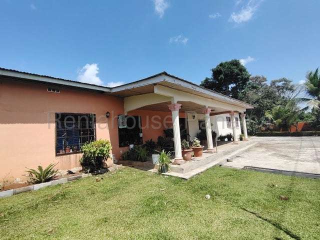 Casa de 6 dormitorios en alquiler en Barrio Colón, La Chorrera GB - Imagen 6