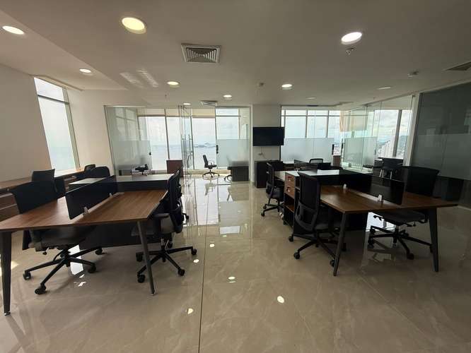 Alquilo amplia oficina en Marbella, Ave, Balboa, Torre Bicsa, 225m2, amoblada, vista al mar, lista para ocupar. - Imagen 10