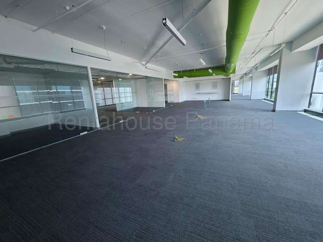 Oficina en Alquiler en Costa del Este 740 m² Piso Bajo LR - Imagen 5