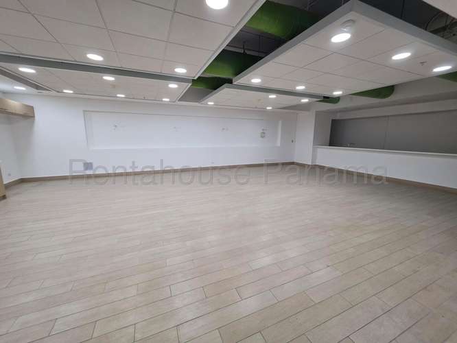 Oficina en Alquiler en Costa del Este 740 m² Piso Bajo LR - Imagen 17