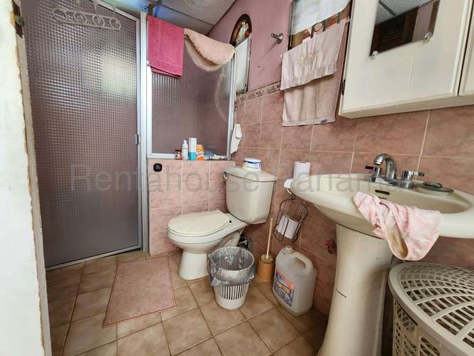 Vendo Casa de 300m2 en Colon 24-5111SRZ