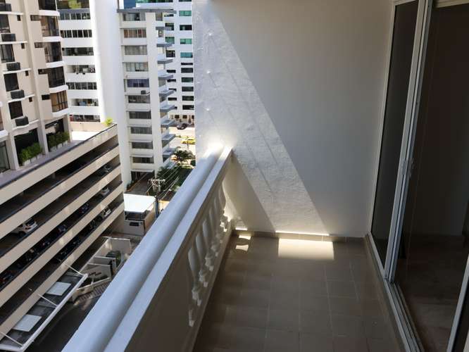 Apartamento en Obarrio I con balcón y remodelado - Imagen 15