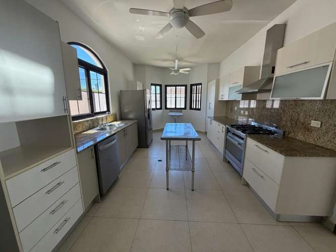 El Doral, Costa Sur · 4 rec · Jardín ampliado · 360 m² - Imagen 4