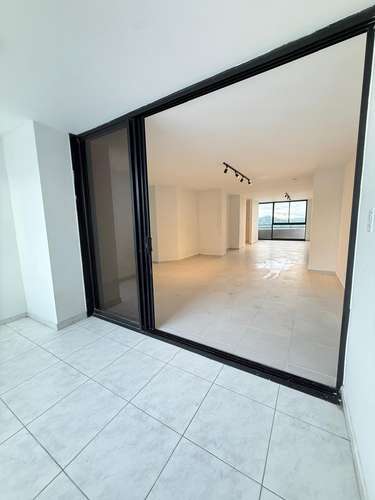 Apartamento en Venta en PH Mirador del Cangrejo | 200 m² | 3 Recámaras | 3 Estacionamientos - Imagen 2