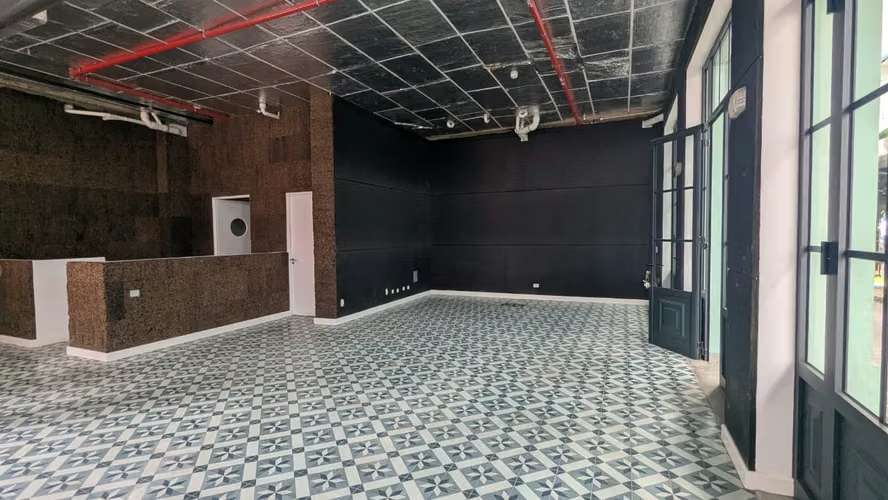 VENTA O ALQUILER LOCAL EN SANTA ANA