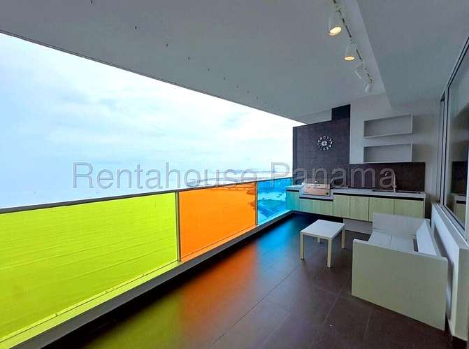 For Rent Remodeled Furnished Apartment · Bay Views 105 m2 Avenida Balboa - ALYC 27-2752