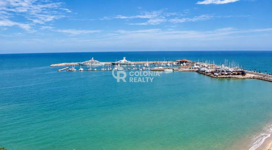 Exclusiva villa mediterránea de 5 recámaras con piscina y vista al mar en San Carlos - Imagen 4