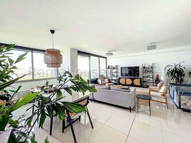For Sale 183 m2 Apartment · 3 Bedrooms · Infinity Pool · PH Bali Costa del Mar Costa del Este - ALYC 27-1414