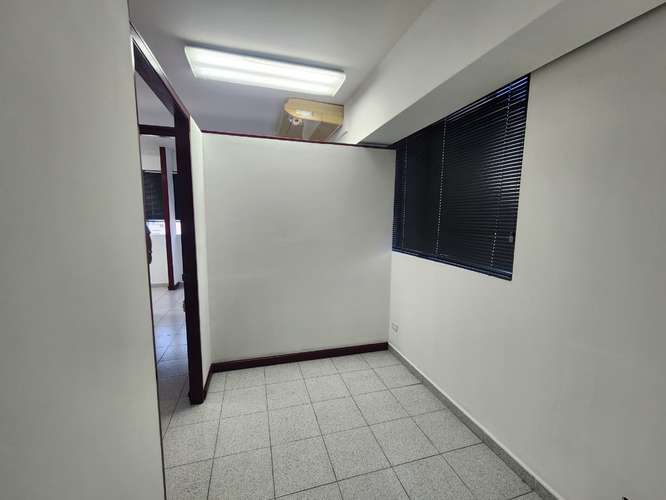 Oficina en Alquiler – Royal Center Marbella - LH - Imagen 7