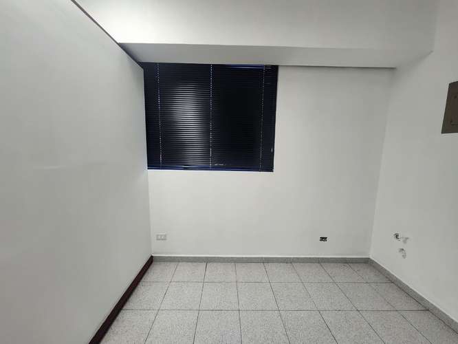 Oficina en Alquiler – Royal Center Marbella - LH - Imagen 5