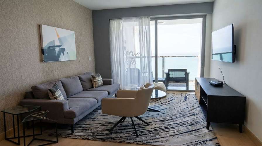 ! Avenida Balboa I 1 Rec I Amoblado I con balcon y vista al mar  - Imagen 6