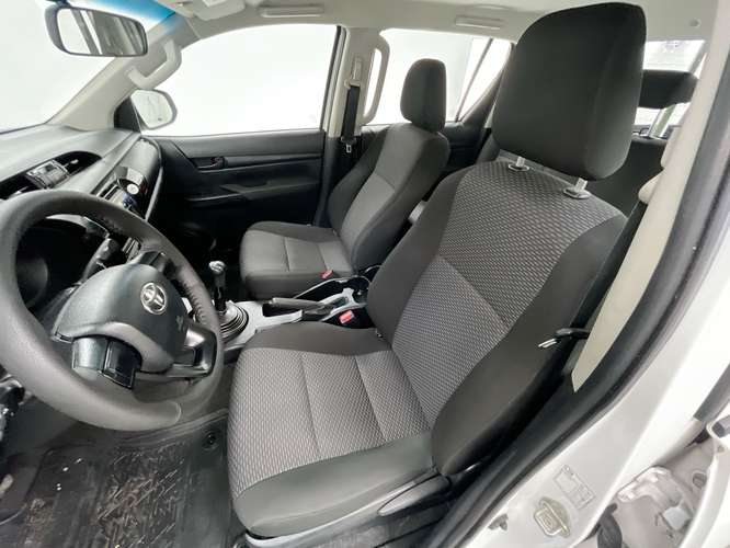 TOYOTA HILUX - 2024 - PPHX - Automarket - Imagen 5