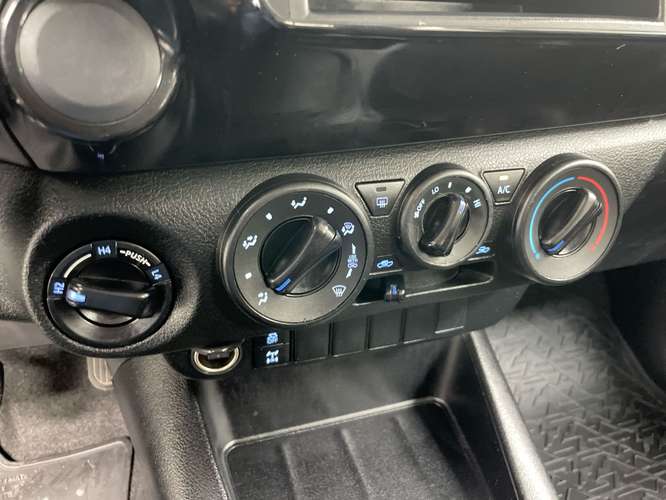 TOYOTA HILUX - 2024 - PPHX - Automarket - Imagen 9