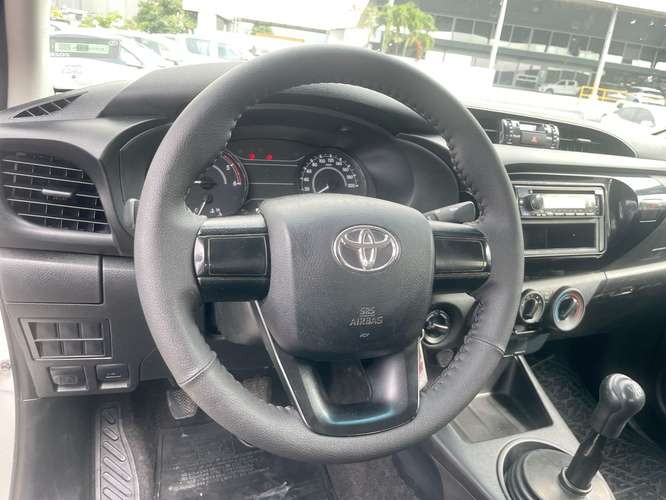 TOYOTA HILUX - 2024 - PPHX - Automarket - Imagen 6