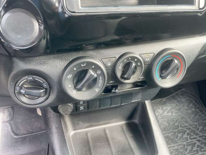 TOYOTA HILUX - 2024 - PPHX - Automarket - Imagen 9