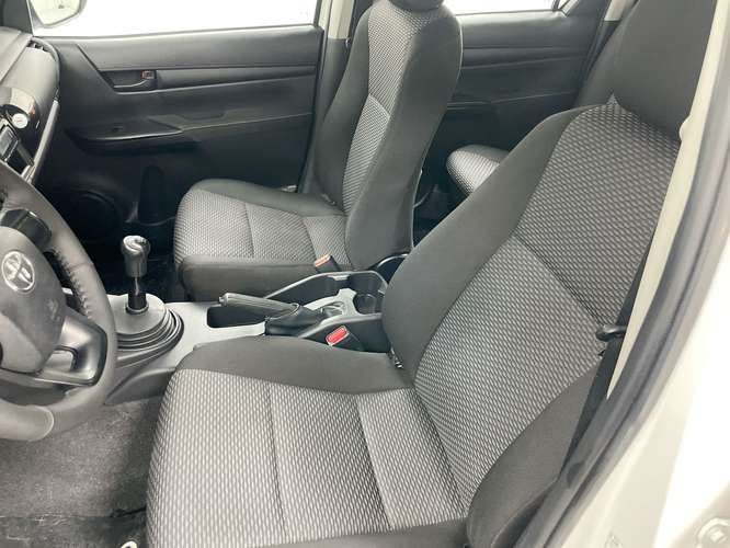 TOYOTA HILUX - 2024 - PPHX - Automarket - Imagen 5