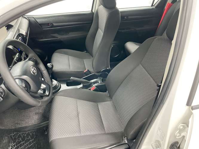 TOYOTA HILUX - 2024 - PPHX - Automarket - Imagen 5