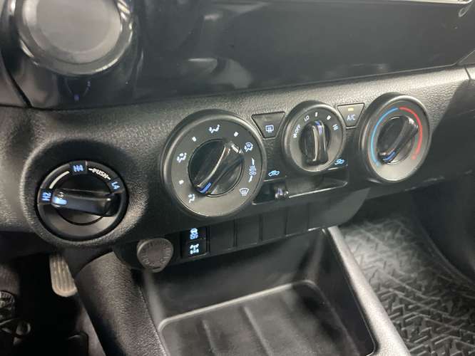 TOYOTA HILUX - 2024 - PPHX - Automarket - Imagen 9